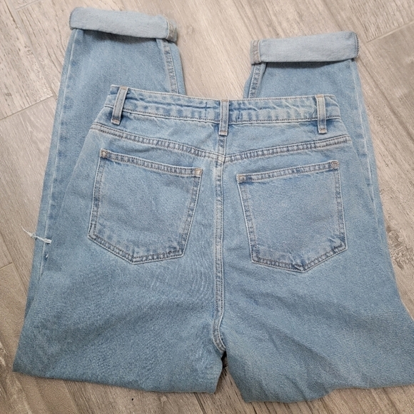 *LAST CHANCE* NWT Asos Distressed Boyfriend Jeans 26 - Picture 9 of 10